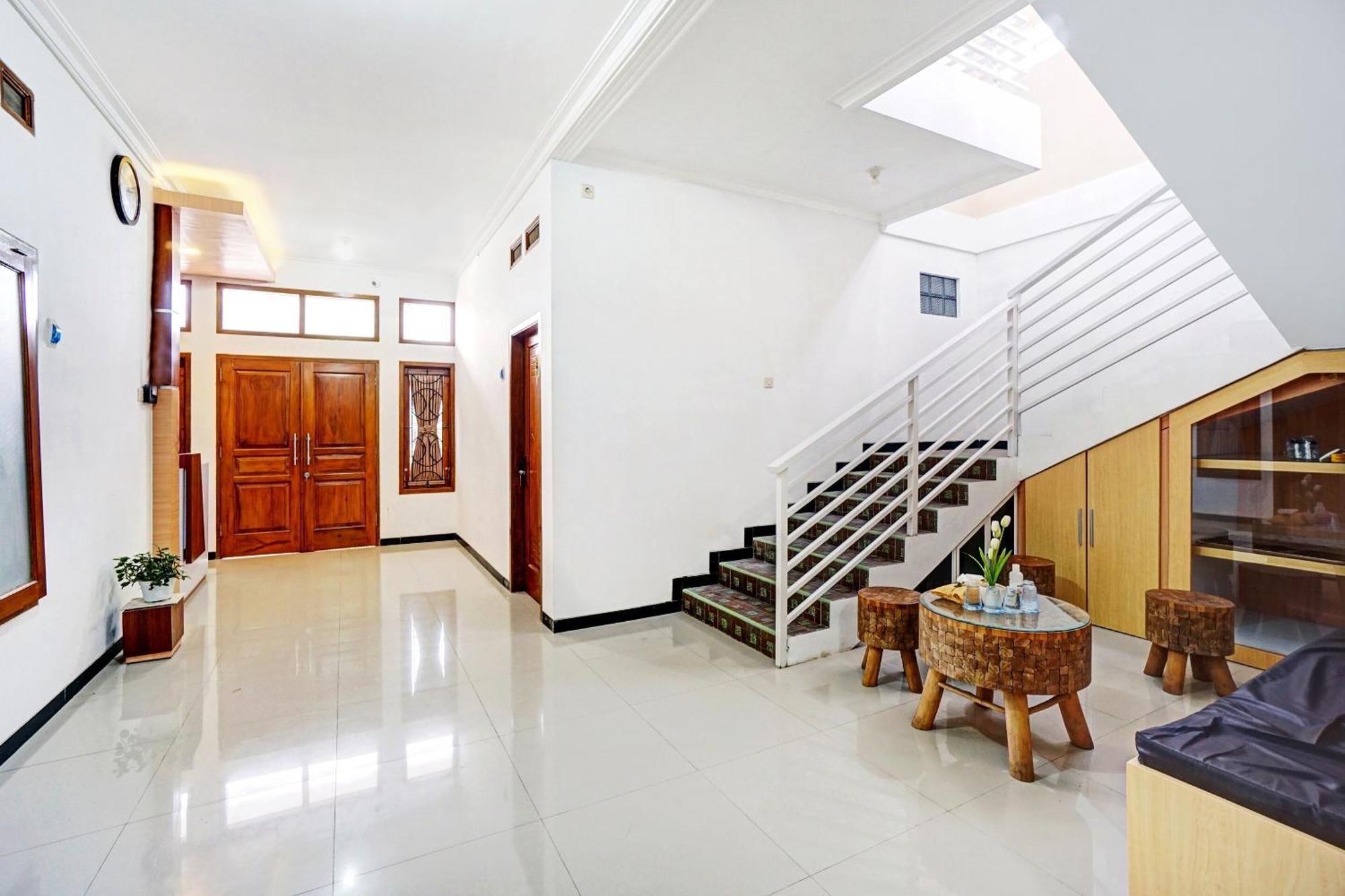 Avisha Guest House Syariah Μαλάνγκ Εξωτερικό φωτογραφία